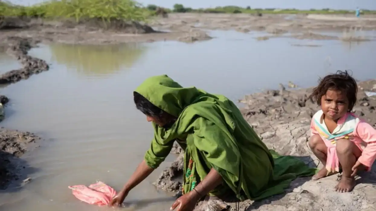 Women, girls in Pakistan flood zone suffer from urinary-tract infections & reproductive challenges
