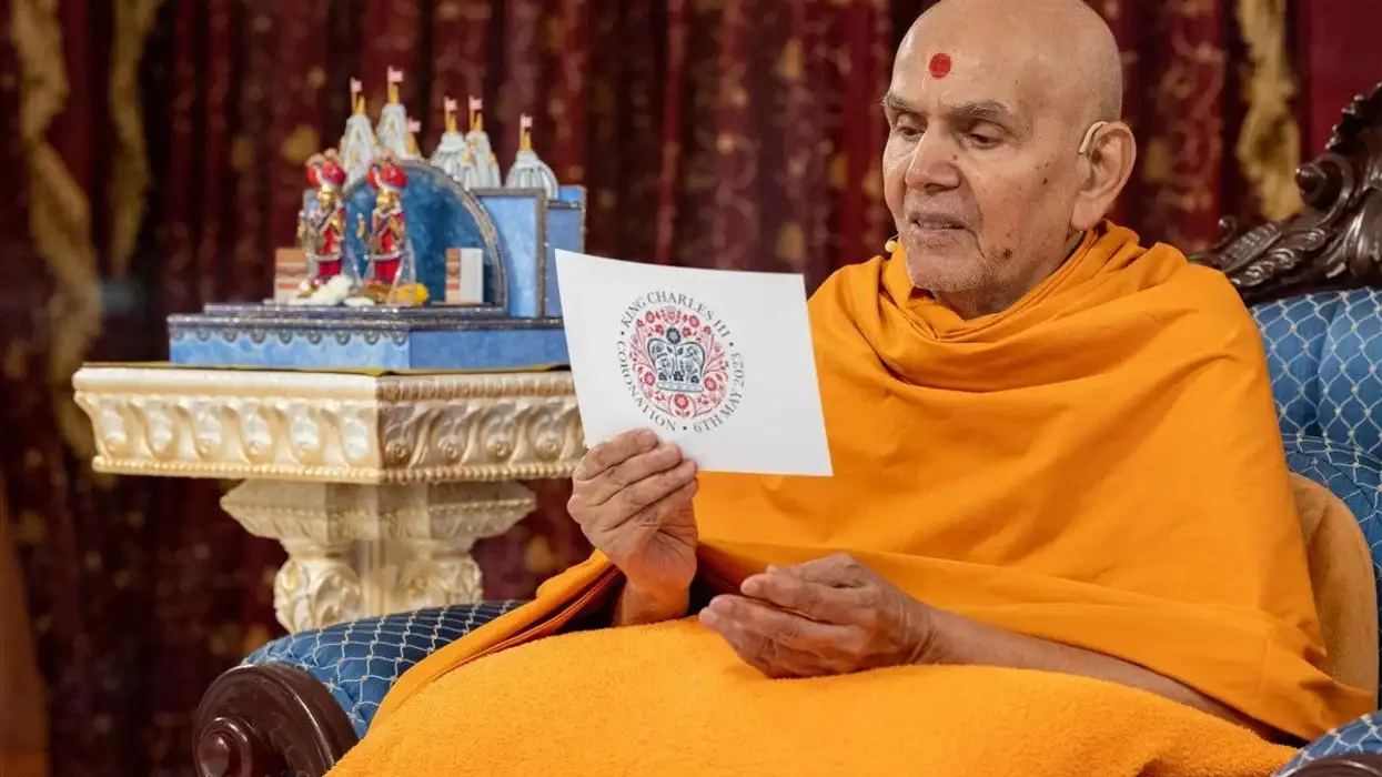 Mahant Swami Maharaj leads coronation tribute to King Charles III at BAPS Shri Swaminarayan Mandir
