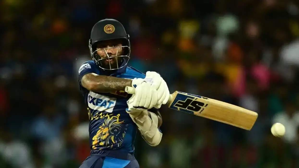 Sri Lanka pip Pakistan to meet India in final