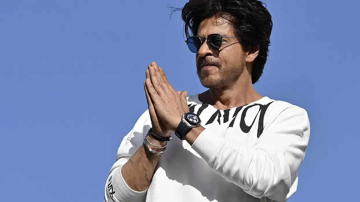SRK greets fans camping outside Mannat on his 58th birthday