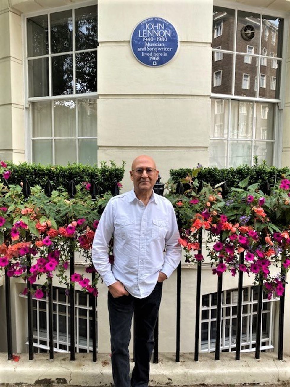 INSET 1b USE THIS keep background blue Lennon plaque Reynold DSilva pic two