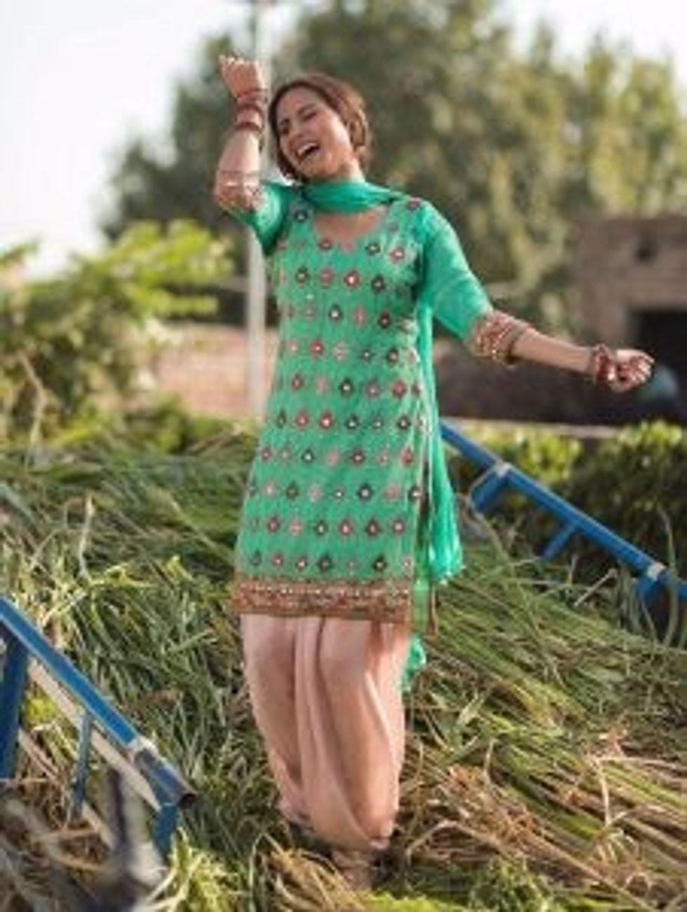 inset sargun mehta in Saunkan Saunkne4