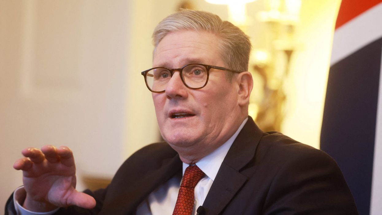 Starmer pledges migrant crackdown