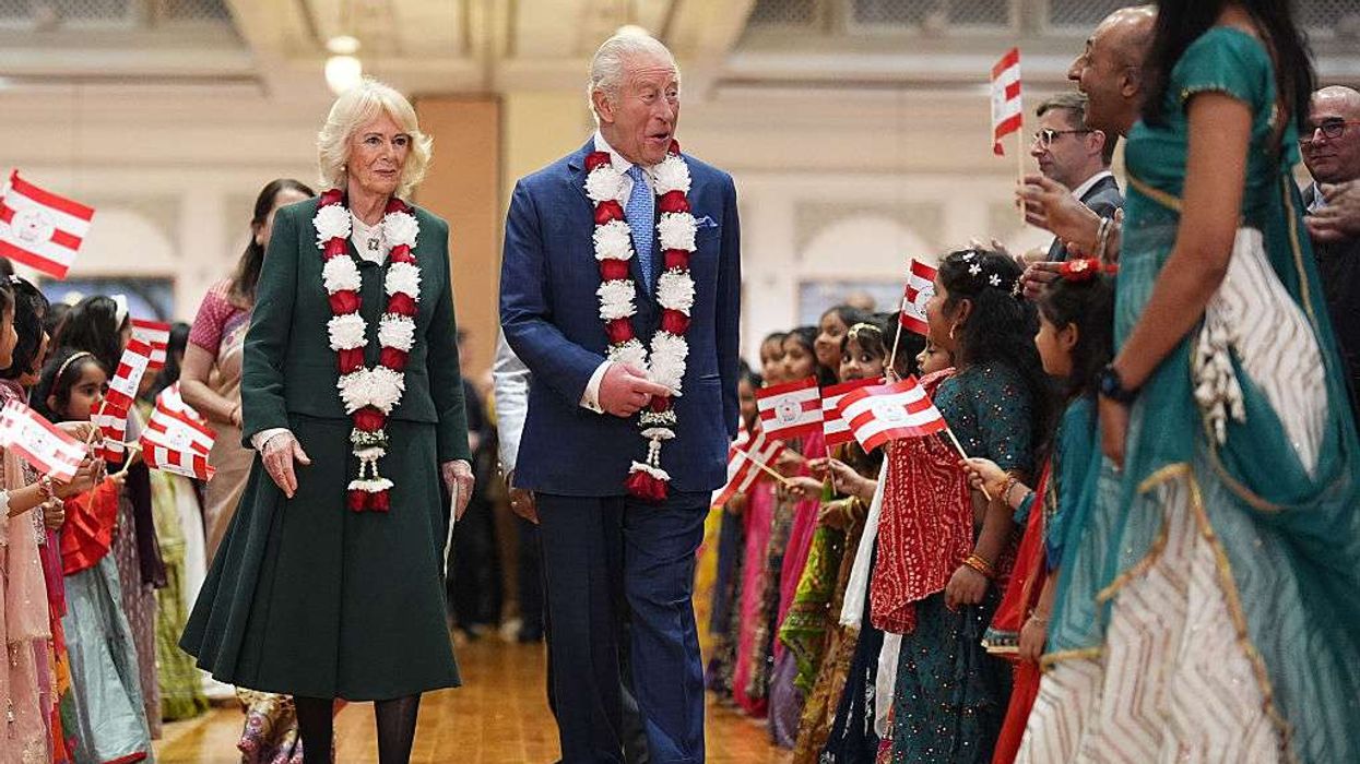 King and Queen celebrate 30 years of Neasden Temple with devotees