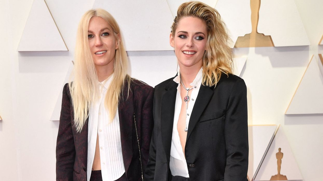 Kristen Stewart marries Dylan Meyer