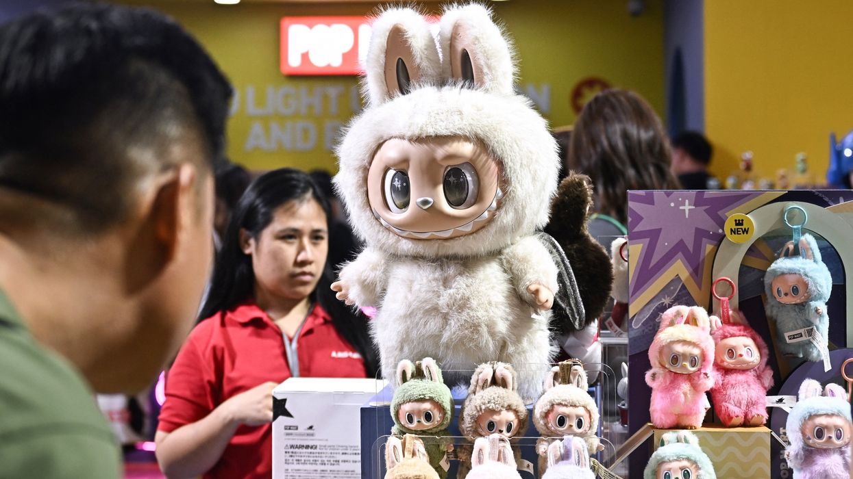 Labubu Blind Box Frenzy Sweeps Through UK Collectors