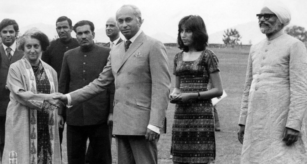 LEAD Amit 1 INSET 1 Indira Gandhi Bhutto GettyImages 147156319