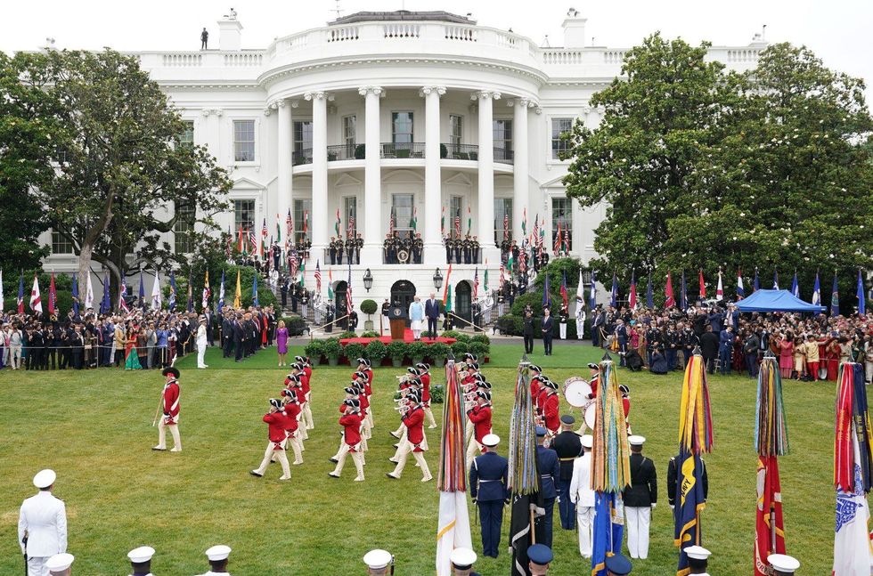 LEAD Amit INSET 1 White House