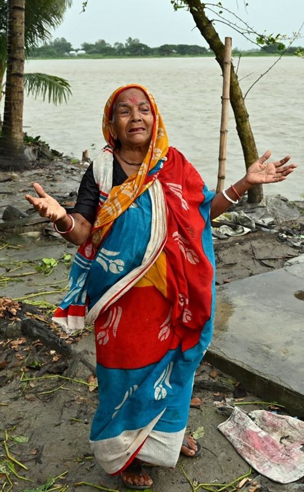 LEAD Bangla bank INSET 2 Optional Climate change GettyImages 1243859238