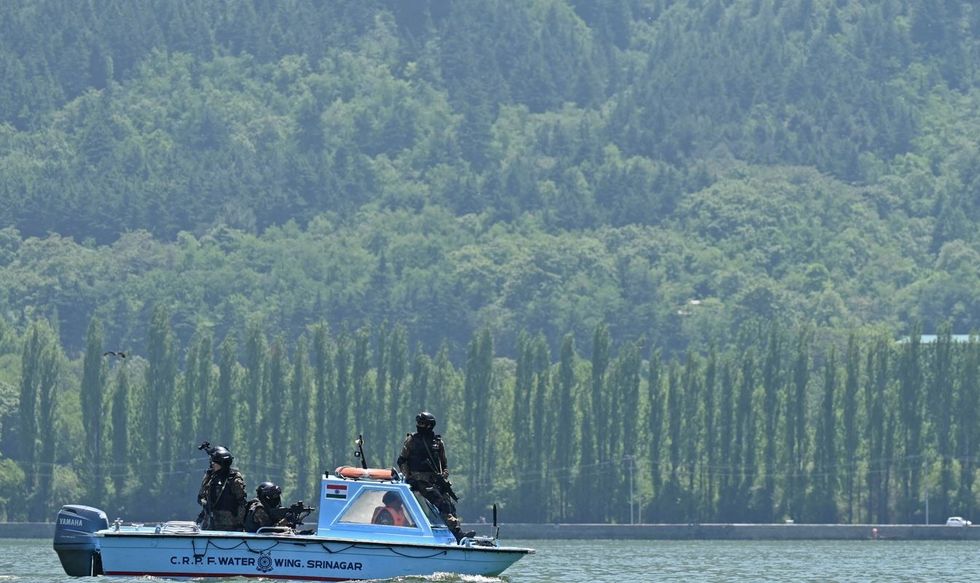 LEAD Comment INSET Dal Lake GettyImages 1256342479