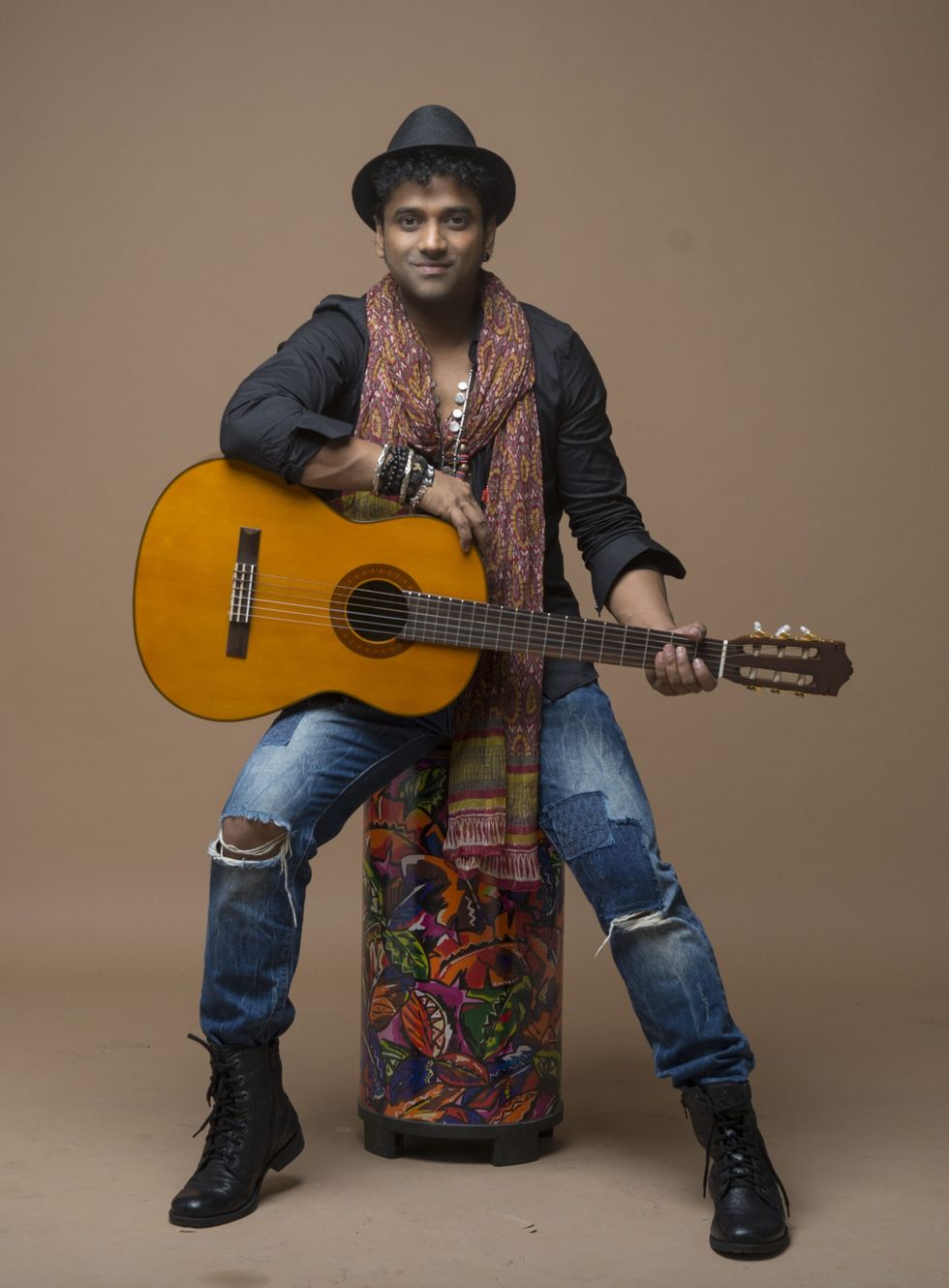 Lead Devi Sri Prasad Guitar2 HiRes Copy scaled