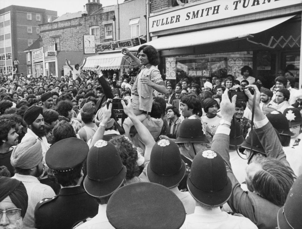 LEAD for page 5 Comment Barnie GettyImages 1287672610