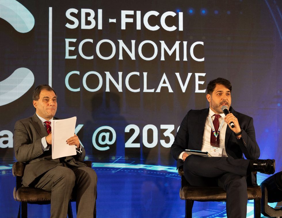 LEAD INSET 2 Lord Karan Bilimoria speaking at the conclave