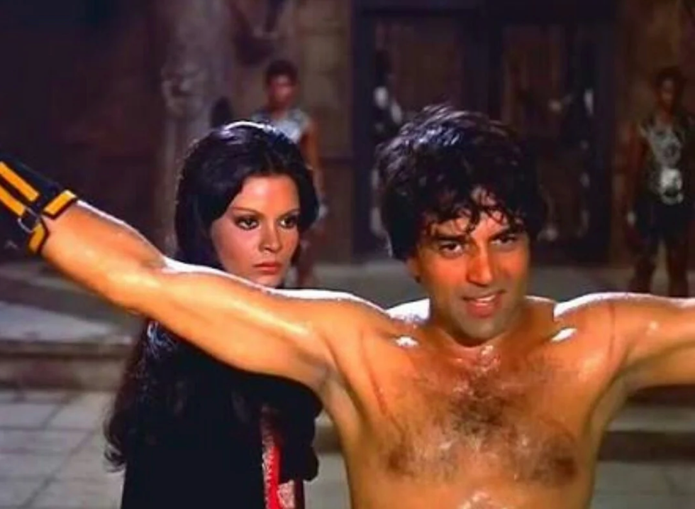 Lead inset dharamendra in Dharam Veer