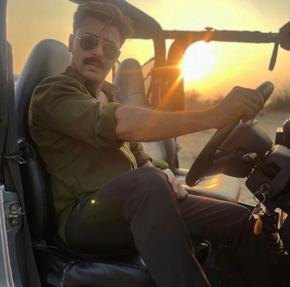 Lead inset Farhan Saeed in Jhok Sarkar 3742