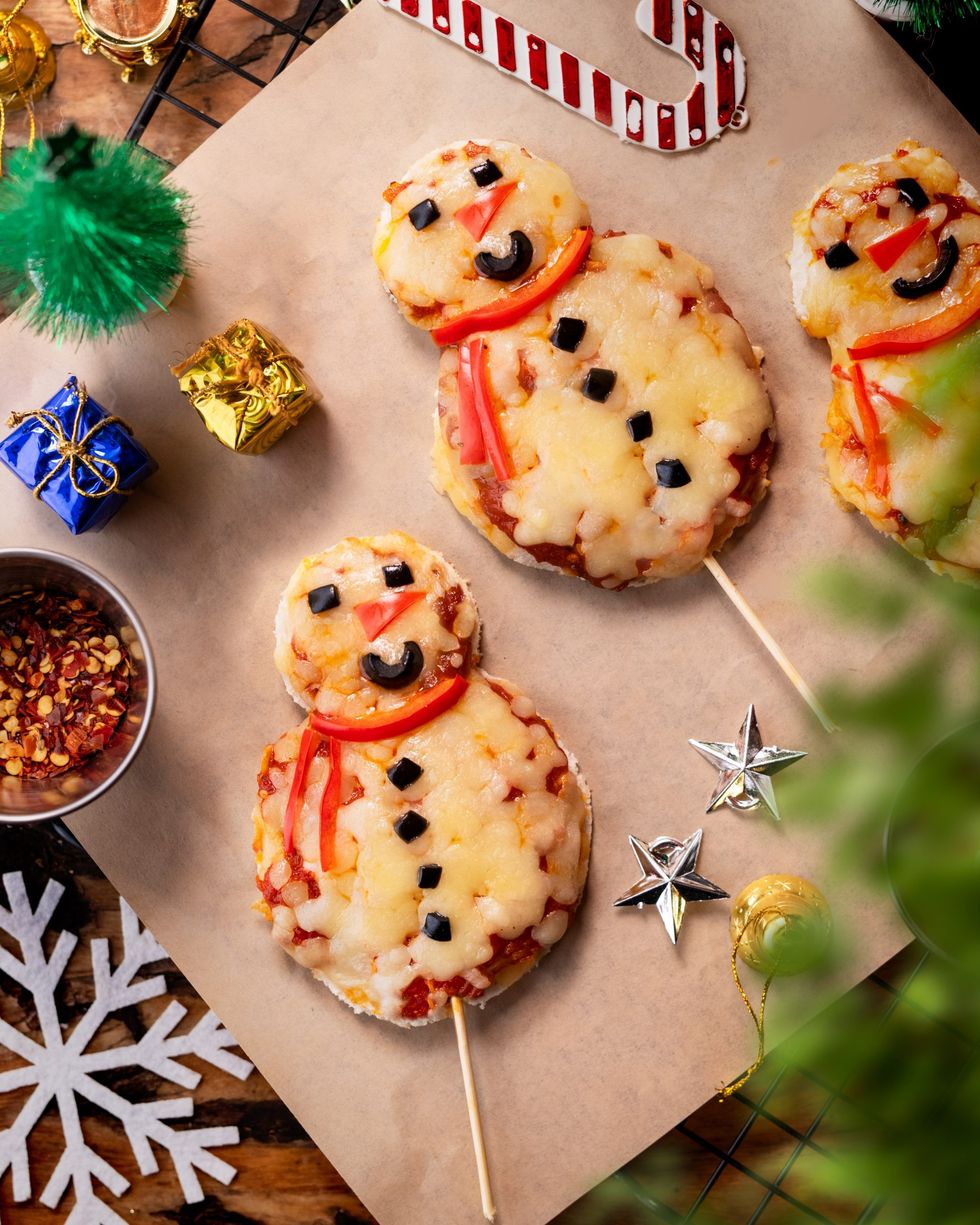 Lead inset Mini Snowman Pizza