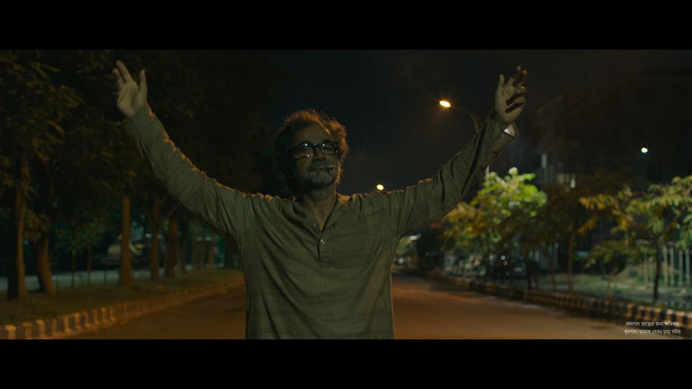 Lead inset Prosenjit Chatterjee in SHESH PATA 10