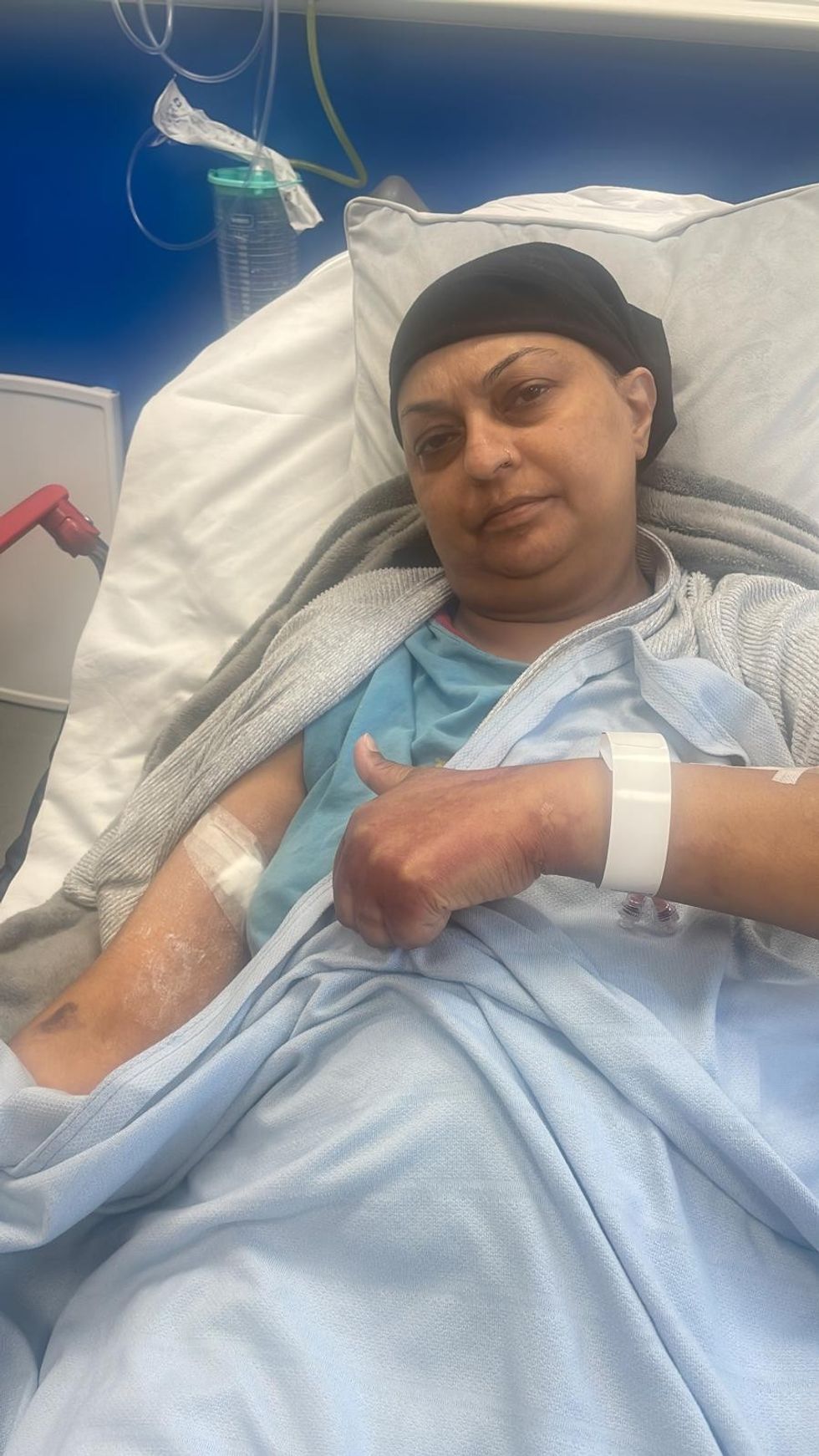 Lead inset Sbba Siddique during cancer journey A0039