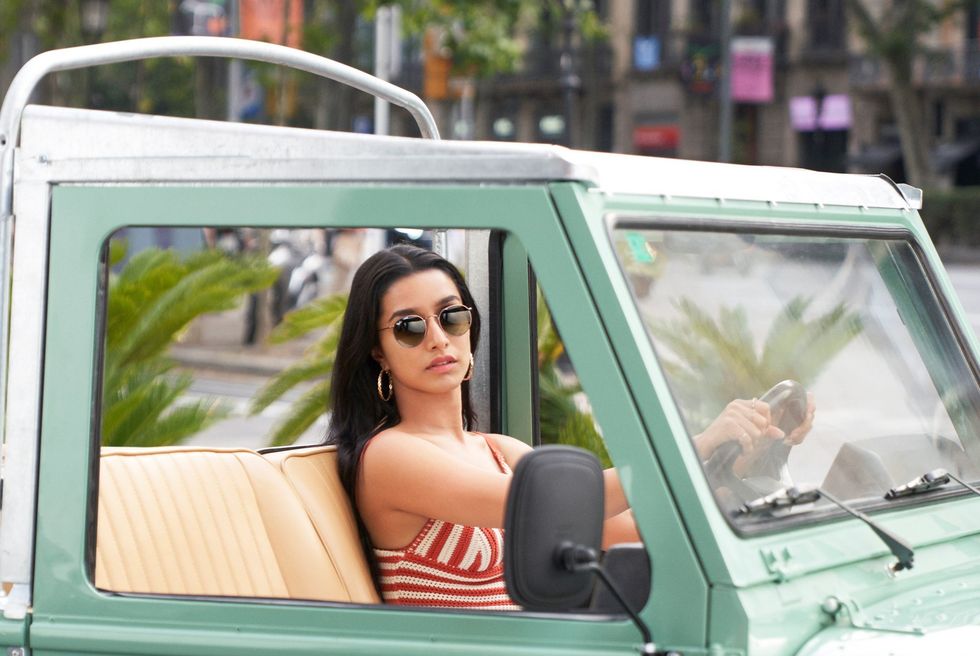 Lead INSET Shraddha Kapoor in Tu Jhoothi Main Makkar Film Still 4