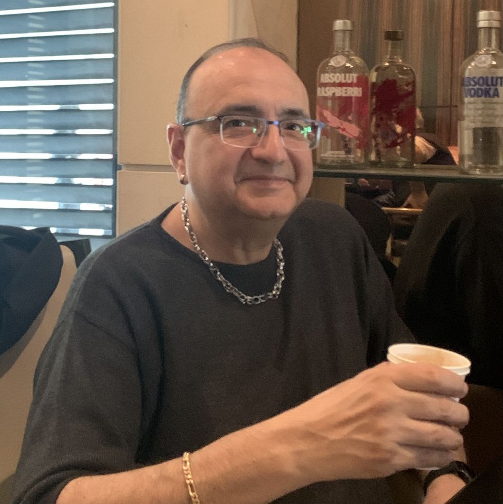 Lead inset Viveck Vaswani 73