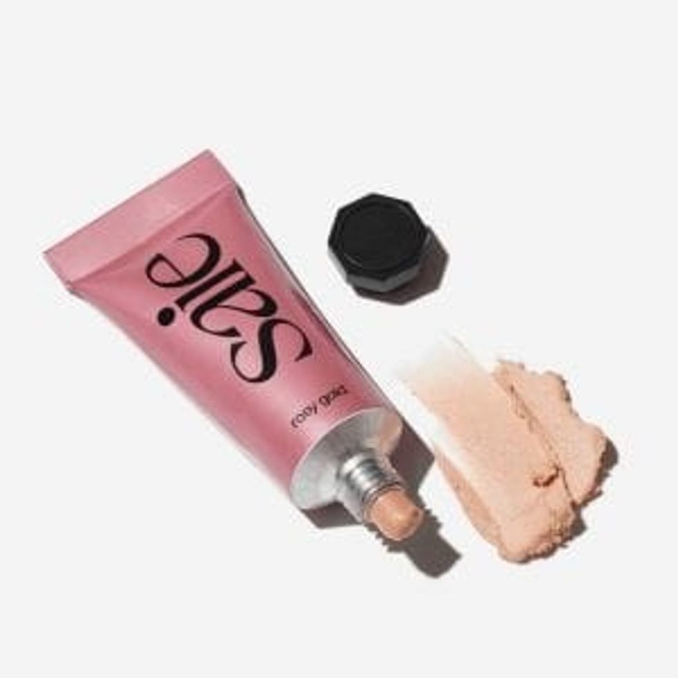 Lead Skin focused makeup Saie dew balm 698