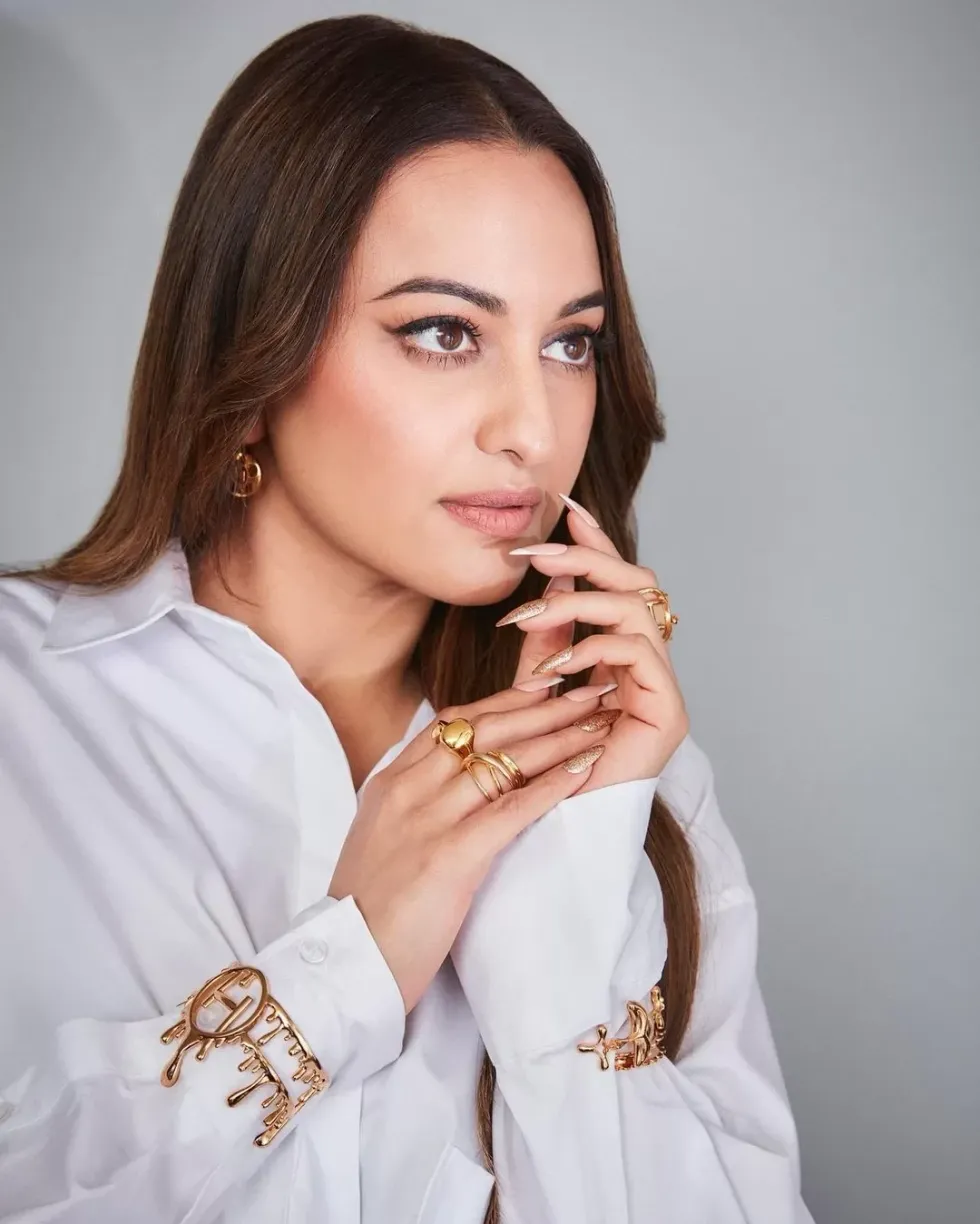 Lead Sonakshi Sinha SS 3