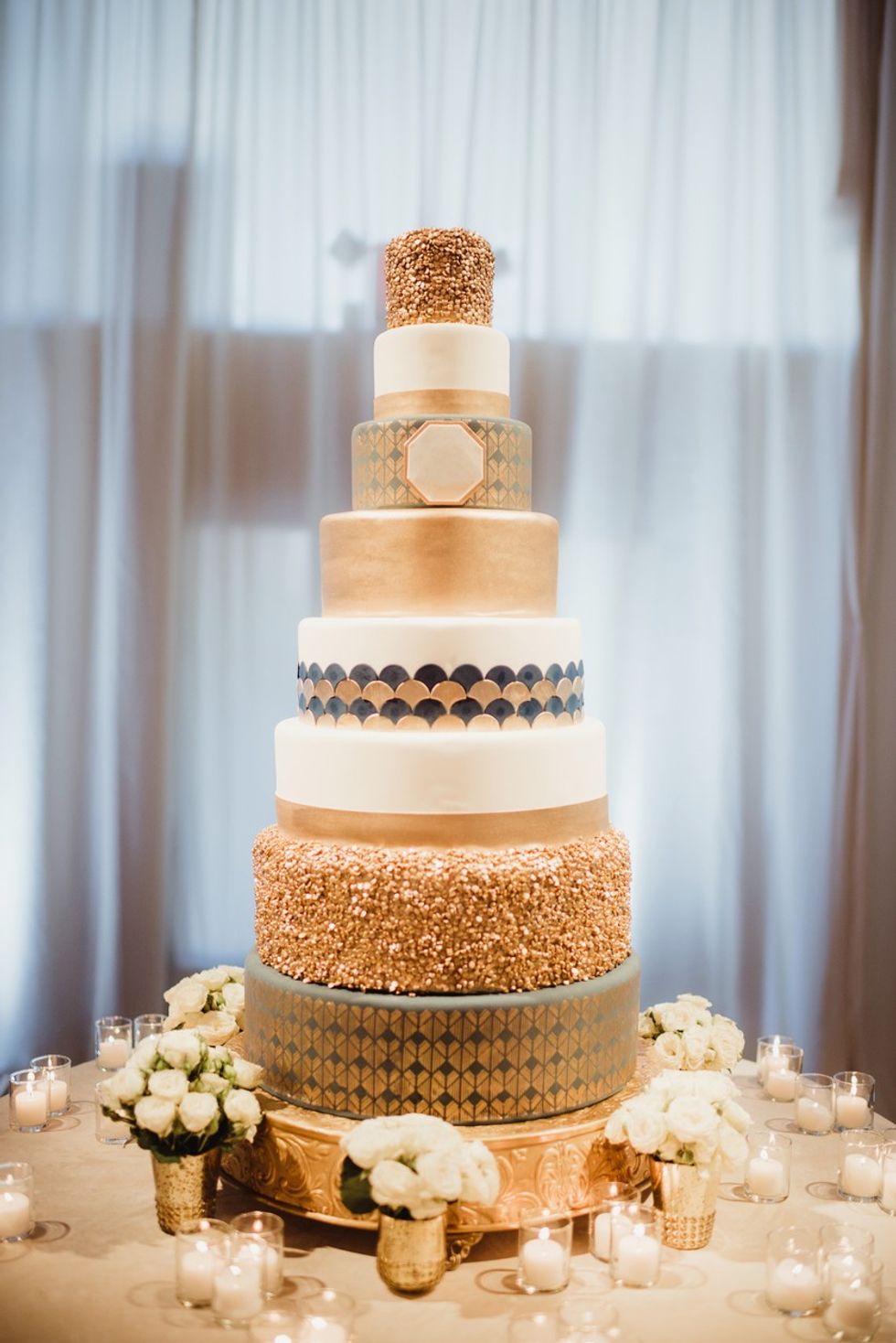 LEAD Wedding cakes INSET 3 Gold tone