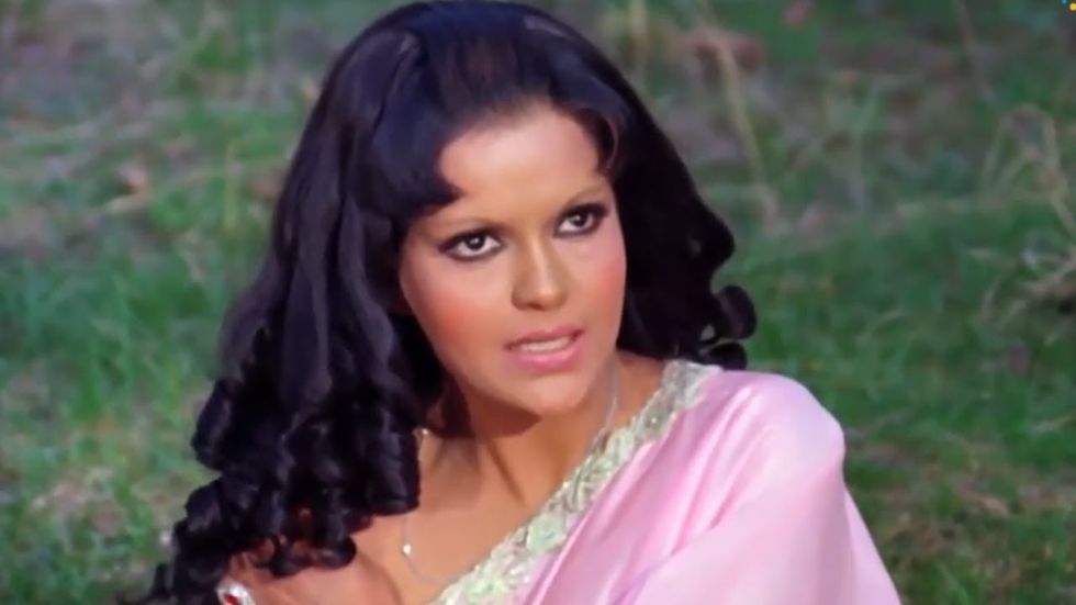 M Zeenat Aman in Dharam Veer efault