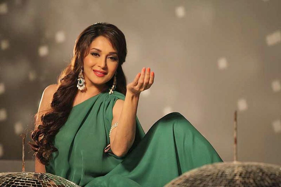 madhuri dixit wallpapers in saree