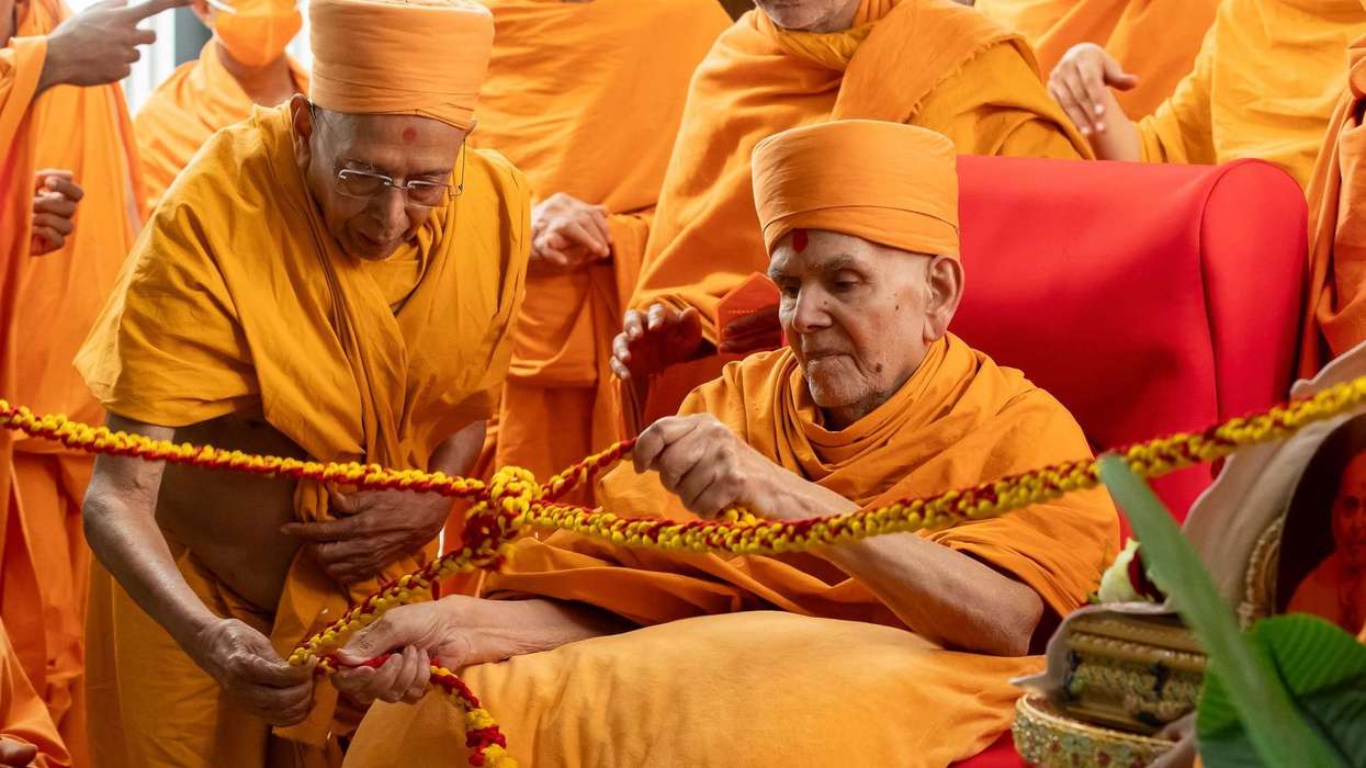 HH Pujya Mahant Swami Maharaj leads BAPS events for Paris temple launch