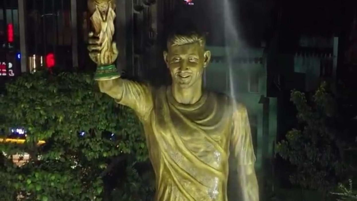 Messi-statue
