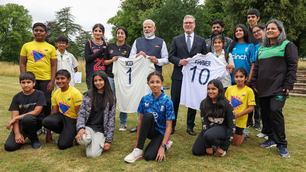 modi-starmer-cricket