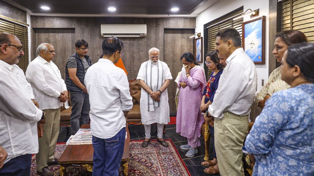 Modi recalls 'shoulder to shoulder' bond with Vijay Rupani