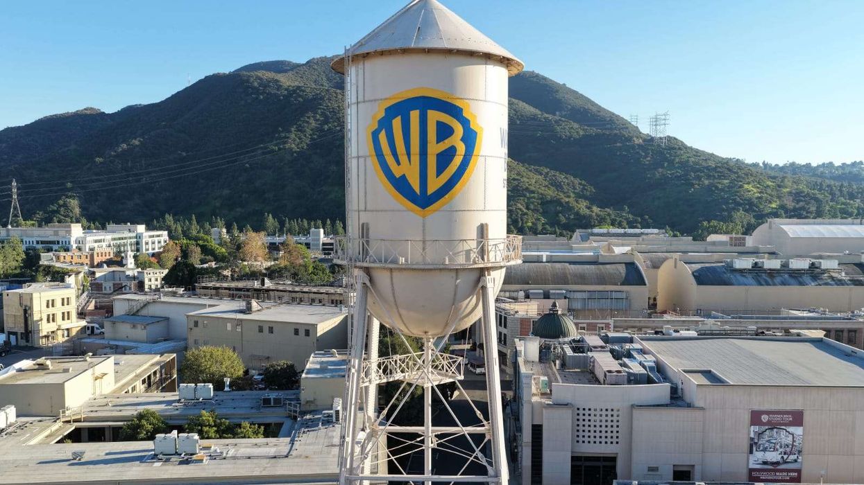 Warner Bros urges shareholders to reject Paramount's £80.75 billion bid, backs Netflix deal