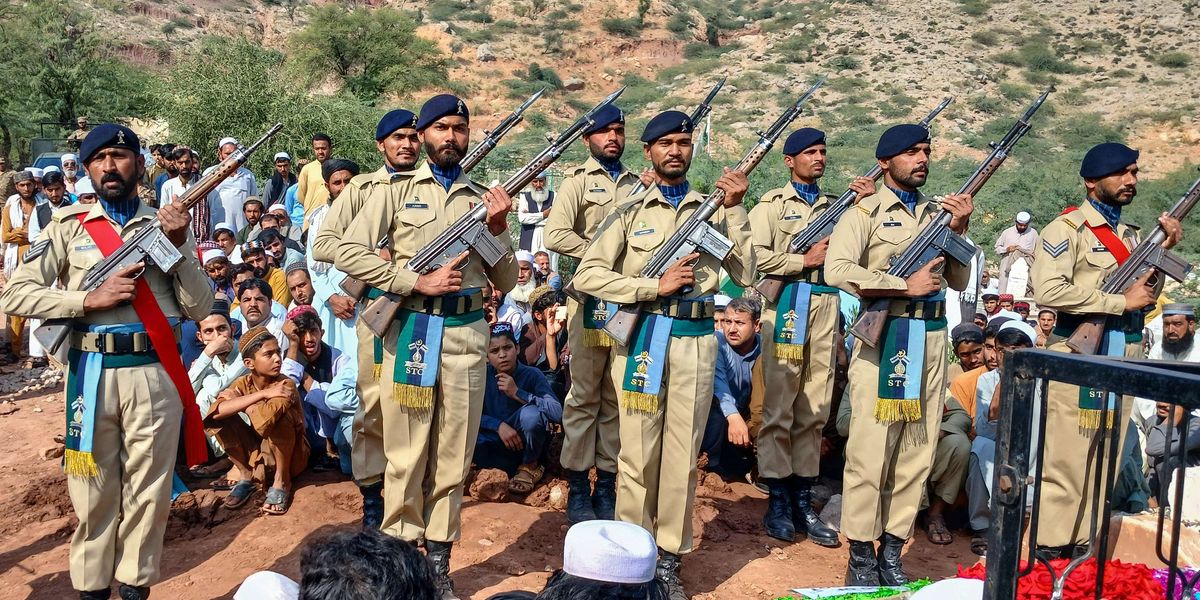 Afghanistan-Pakistan ceasefire holds after deadly border clashes ...