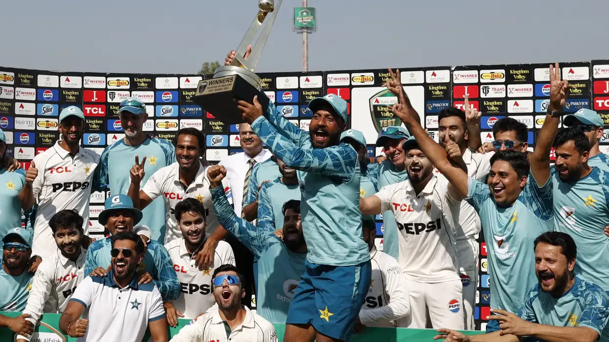 Noman and Sajid help Pakistan thrash England