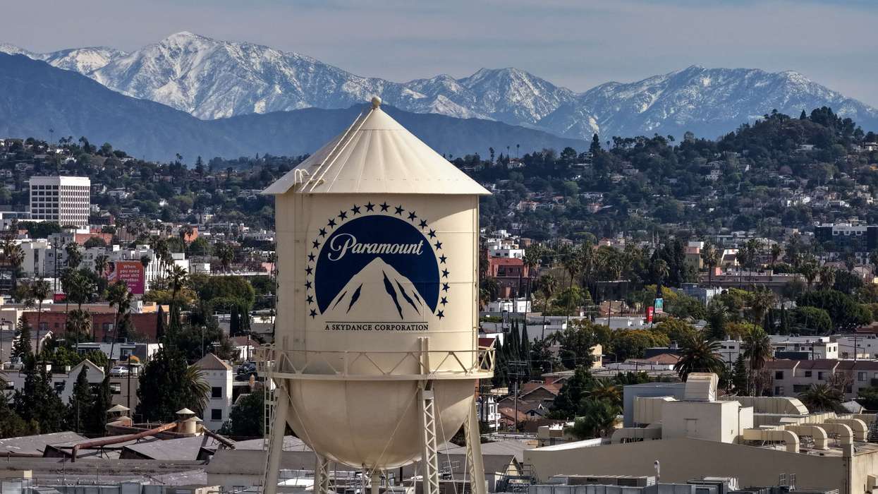 Paramount's Warner Bros takeover moves closer as FCC chair plays down concerns