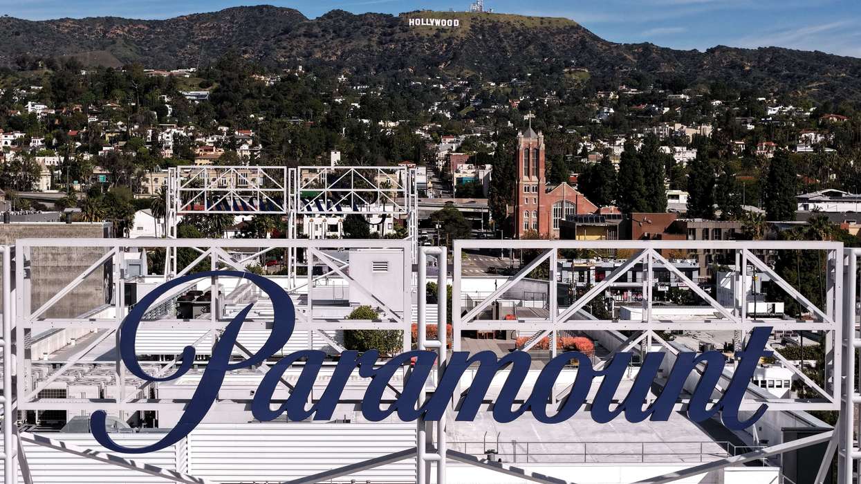 Paramount Warner Bros bid battle