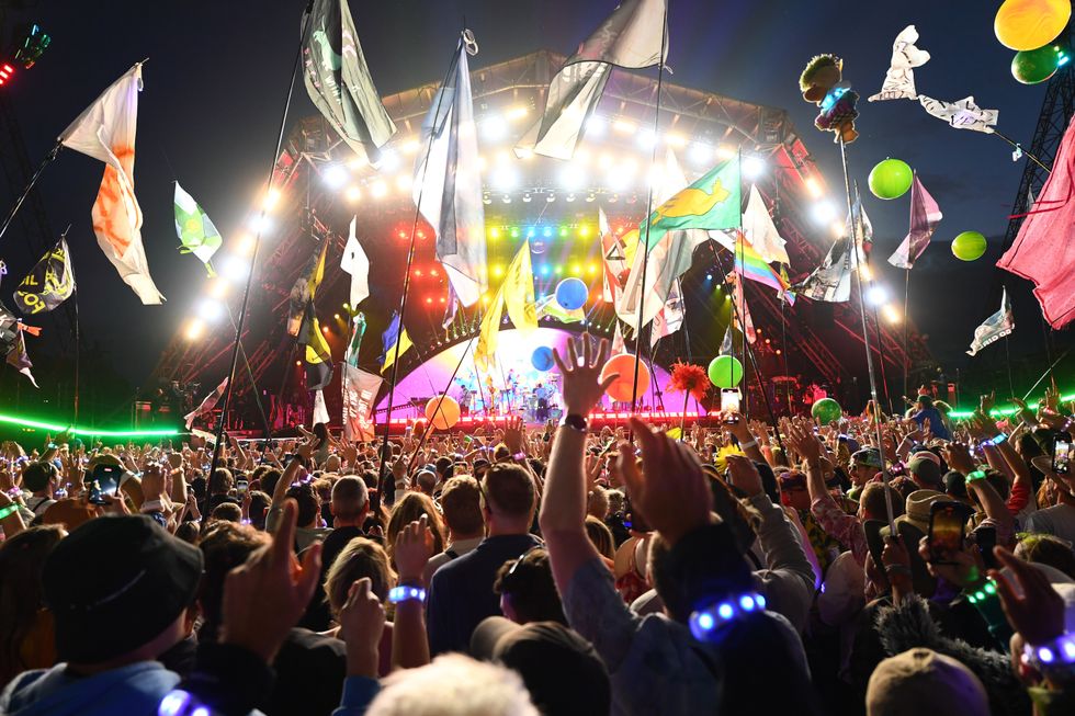 Patchwork: Unraveling Glastonbury 2025's Mystery Performer
