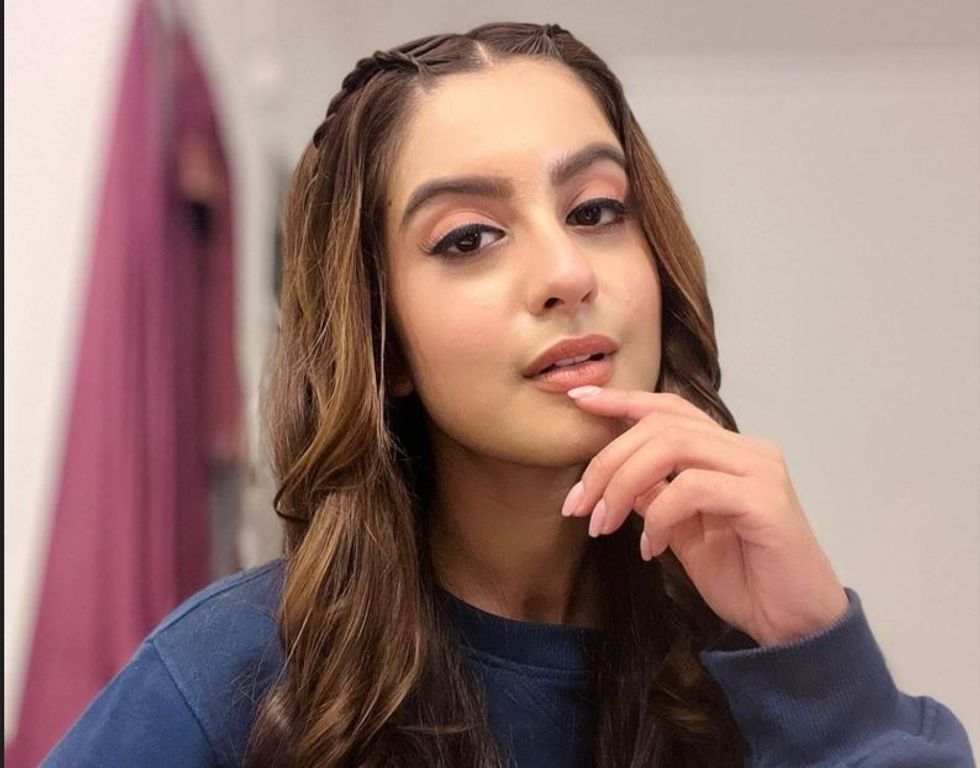 Picbox I Tunisha Sharma 98