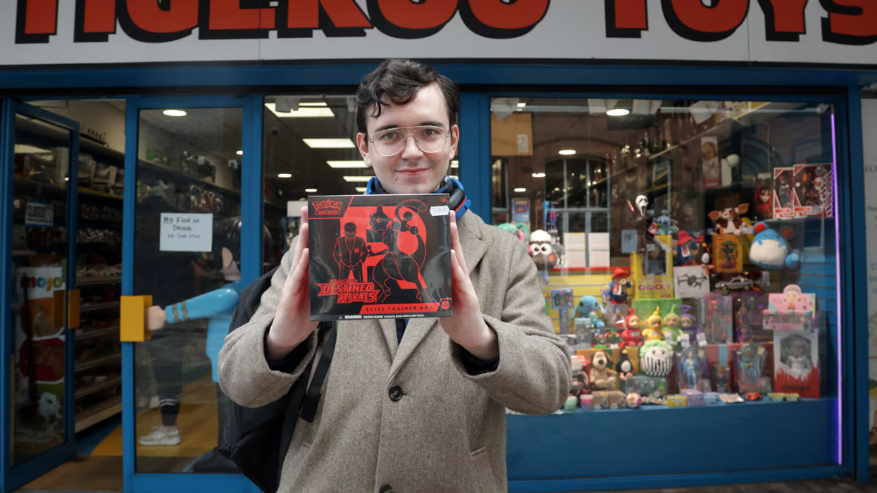 Pokémon cards Destined Rivals