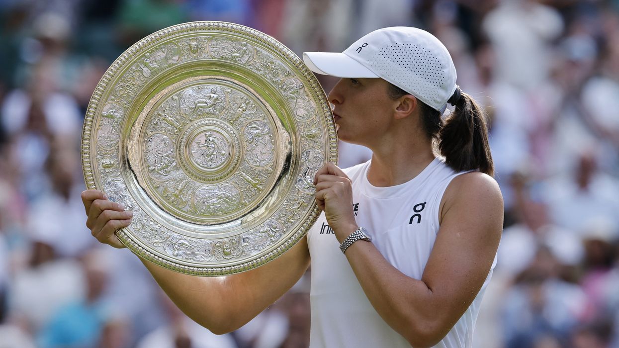 Iga Swiatek crushes Anisimova to claim historic Wimbledon title