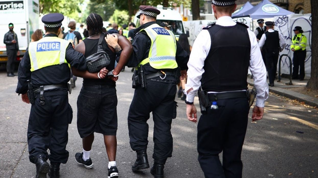 Police arrest hundreds as eight stabbed during Notting Hill Carnival
