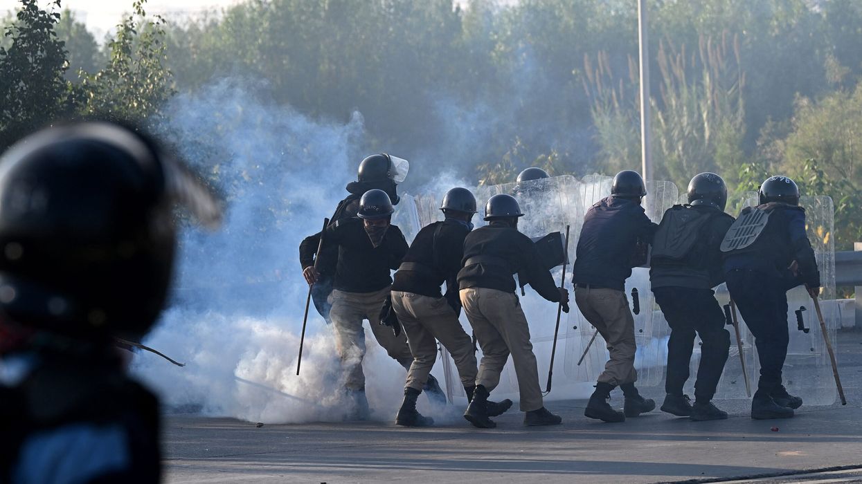Protesters kill four officers in clash for Imran Khan’s release