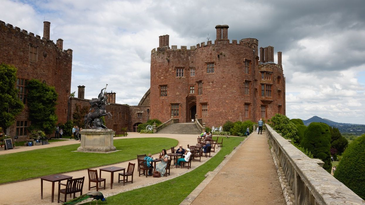 How should Clive Museum portray
the story of ‘conquest and plunder?’