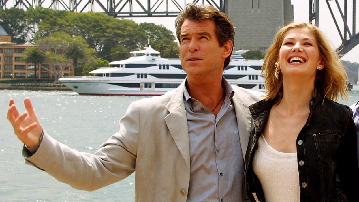Rosamund Pike\u2019s Hilarious James Bond Love Scene Blunder
