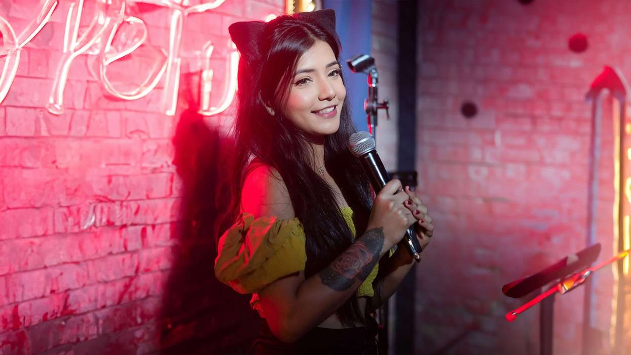 Saaniya Abbas sets Soho alight with Hellarious