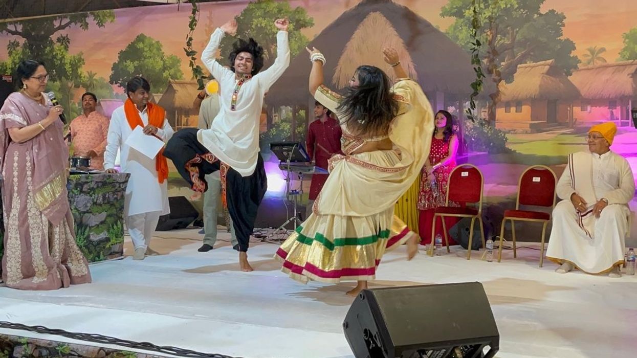 Siddhashram’s Navratri Garba begins in Harrow with great enthusiasm