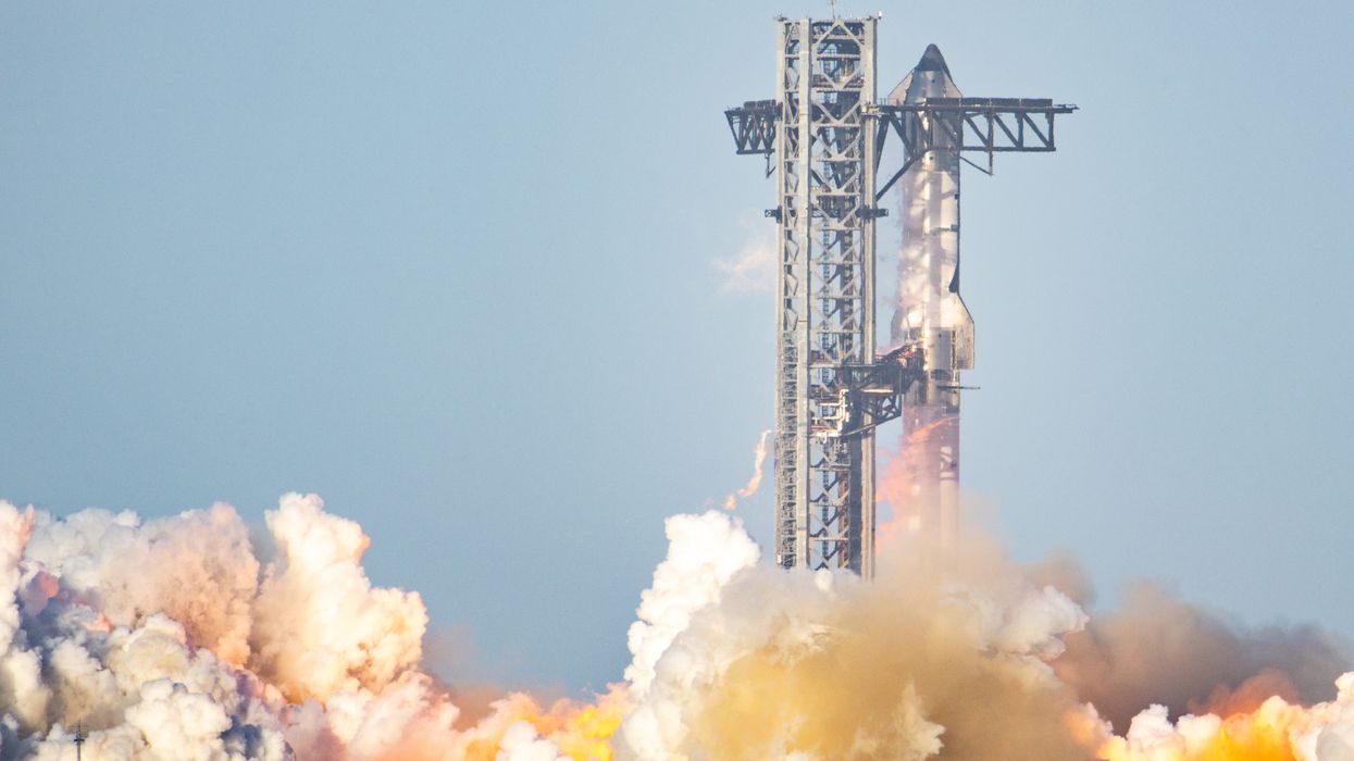 SpaceX Rocket Disintegrates Over Indian Ocean in Third Failed Launch