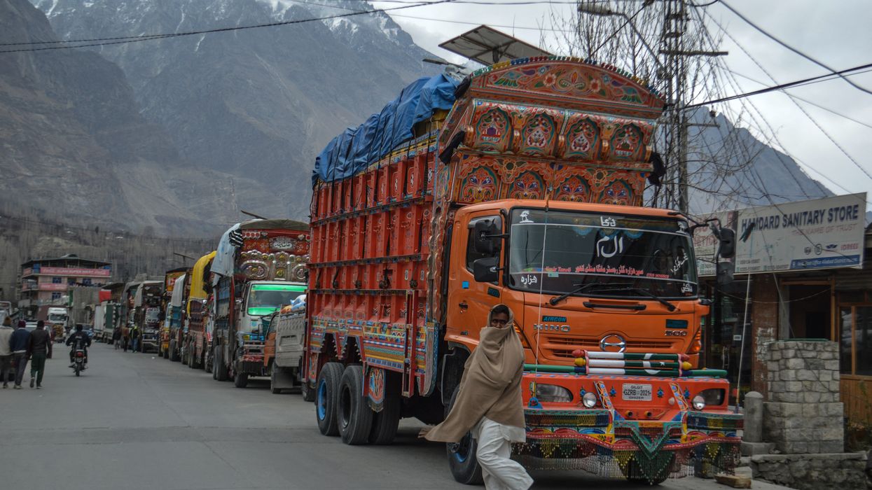 Residents protest power cuts as
cold grips Pakistan’s mountains